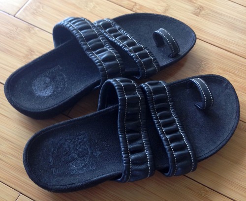 TIMBERLAND 6 M sandali con cinturino punta scarpe infradito pelle nera US 6 M usati leggeri