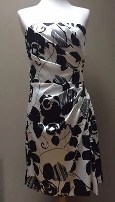 Vestido sin tirantes de seda floral acanalado adelgazante mercado negro de la Casa Blanca talla 4 Foto 1 de 4