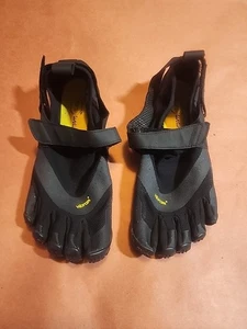 Women’s Vibram FiveFingers V-Aqua 18W7301 black water shoes 8.5-9 - Picture 1 of 7