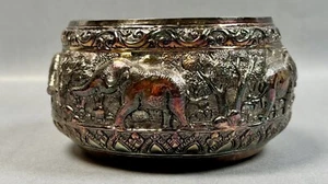 Vintage Hand Made Silver Bowl High Relief Elephants 950 Silver - Picture 1 of 8