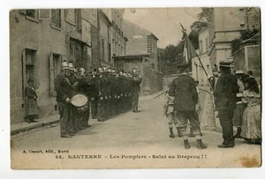 CPA 92 NANTERRE n°48 - Les Pompiers Salut au drapeau !! - Imagen 1 de 2