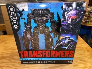 Transformers Studio Series Dark of the Moon Shockwave Leader Class New - Picture 1 of 8