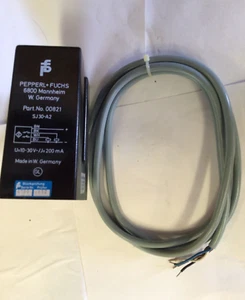 PepperL + Fuchs Proximity Sensors SJ30-A2 - Picture 1 of 7