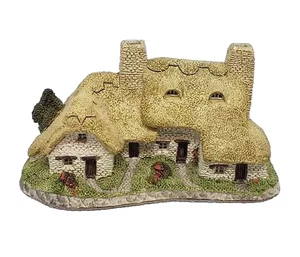 Meadow Bank Cottage David Winter HO Train Scale Christmas Tree Village Collect - Picture 1 of 5