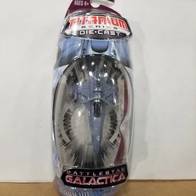 Micro máquina diecast Battlestar Colonial Viper Mark VII Titanium Series 2006 Foto 1 de 4