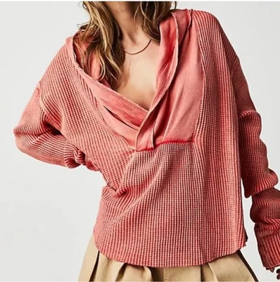 Sudadera con capucha térmica Free People FP One Axel en brillo de labios mediano Foto 1 de 4