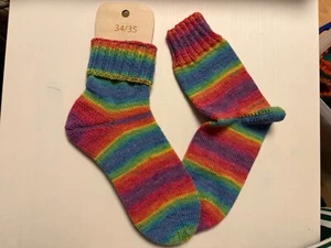 Socken Gr. 34/35 handgestrickt / bunt / regenbogen / Opal Sockenwolle 4fach - Bild 1 von 2