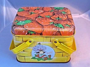Cesta de picnic vintage de lata de pastel corto de fresa  - Imagen 1 de 6