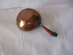 Vintage Svensk miniatura rame martellato a mano padella burro fusione salsa piatto 3" - Foto 1 di 4