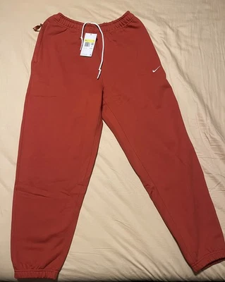 NUEVO CON ETIQUETAS $100 Nike Sportswear Solo Swoosh Pantalones de Vellón para Hombres Talla Pequeña DX1364-626 Foto 1 de 4