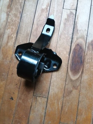 Westar 15PC21T Rear Transmission Mount Fits 2005-2006, 2008 Pontiac G6 - Image 1 of 4