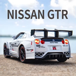 Modellino auto giocattolo in lega pressofusa 1:32 Nissan GTR R35 - regalo perfetto - Foto 1 di 9