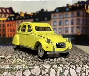 Miniatura Majorette Citroën 2CV 2 CV 253A-3 Amarillo 1/60 1:60 Nuevo Sin Caja - Imagen 1 de 5