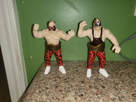 WWF WCW HASBRO ZUBAS THE ROAD WARRIORS GALOOB WRESTLING FIGURE MATTEL Cover