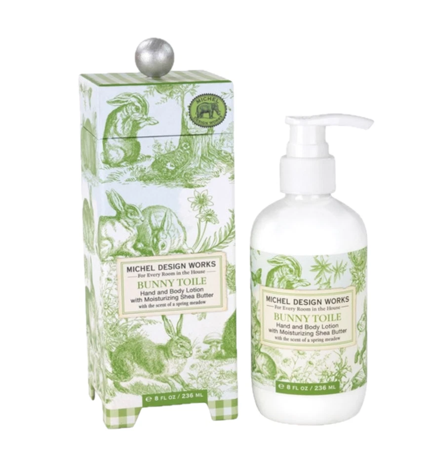 Michel Design Works 兔子 Toile 手部和身体乳液 8 盎司复活节设计密封 — 第 1/1 张图片