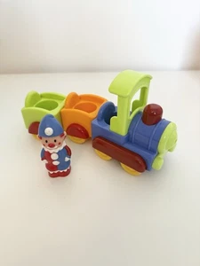 Tren de circo ELC Happyland con figura de payaso 22 cm de largo - Imagen 1 de 4