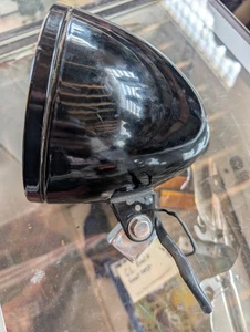 Cubo de faros/faros Adjure 6" negro para motocicleta con bombilla Hella H4 100/80 W - Imagen 1 de 14