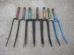 7 VINTAGE FORKS- 5- SCHWINN CWC ROLLFAST 26" BALLOON & 2- 24" liteweight /other - Picture 1 of 9
