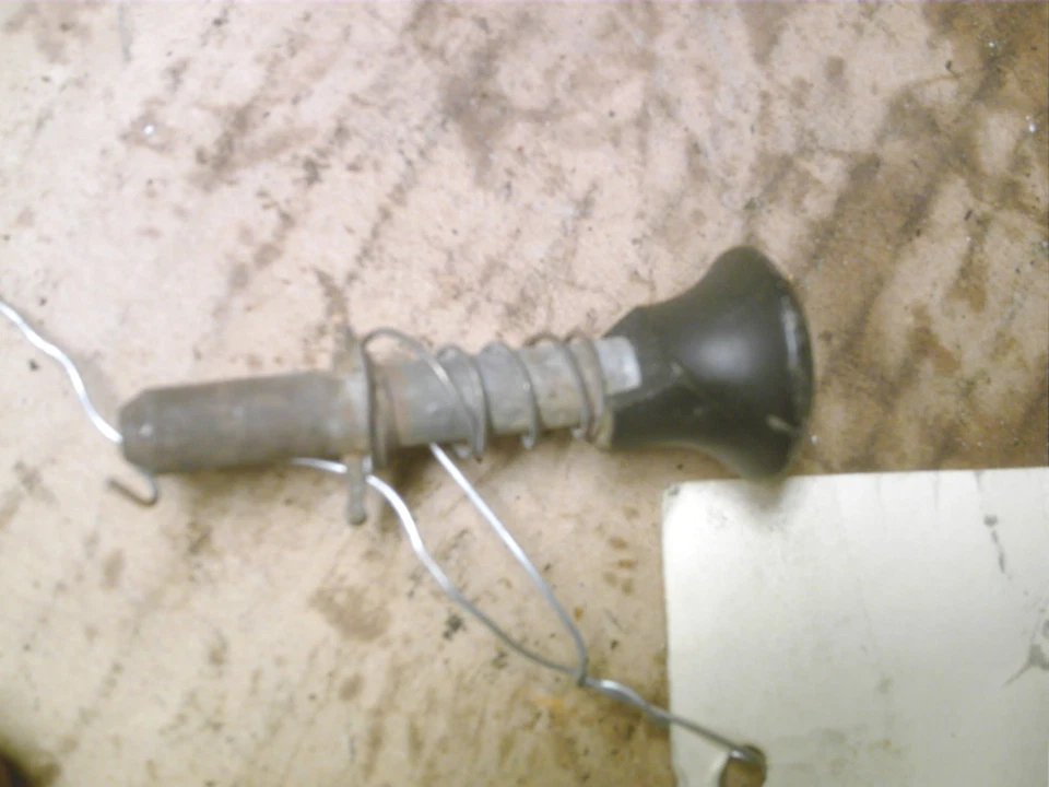 Yamaha JT1 1971 pasador de cierre de asiento Foto 1 de 1