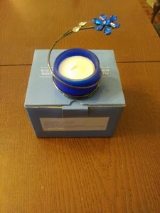 AVON THE GIFT COLLECTION TEALIGHT HOLDER FLORAL JEWELS BLUE - Picture 1 of 1