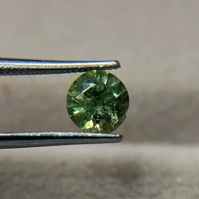 0.62 CTS_ STUNNING LUSTER 100% NATURAL MOSS GREEN DEMANTOID GARNET FROM NAMIBIA - Image 1 of 2