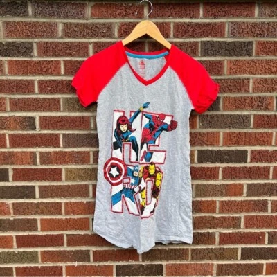 Vestido para dormir Disney rojo y gris manga corta cuello en V Marvel HERO Foto 1 de 3