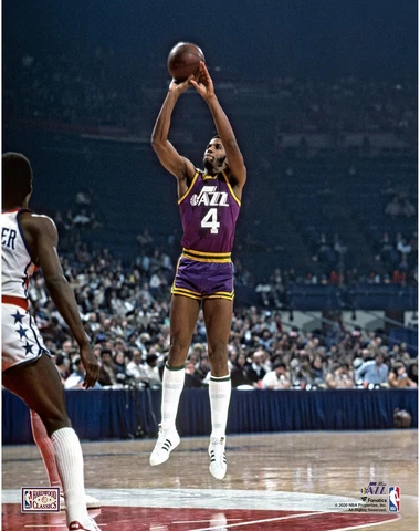 Adrian Dantley Utah Jazz Unsigned Shooting Photograph Cover
