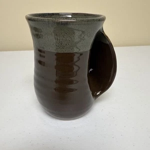 Neher Pottery Clay In Motion Handwärmer rechte Hand Kaffeebecher MOKKA 2019 USA - Bild 1 von 9