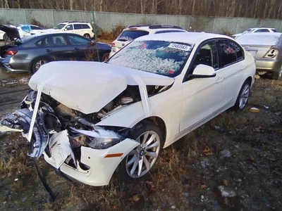 BMW 320i 2015 transmisión automática OEM 116 k millas - LKQ367602840 Foto 1 de 3