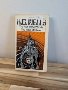 H.G. Wells The War Of The Worlds The Time Machine 1961 Dolphin Books Edition - Imagen 1 de 20
