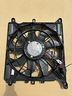 2021-2023 Jeep Grand Cherokee L Cooling Fan Assembly 3.6L 5.7L OEM 68377856AE - Image 1 of 4