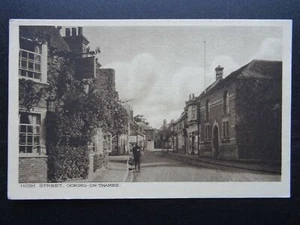 Berkshire GORING ON THAMES High Street & The Miller of Mansfield - Old Postcard - Picture 1 of 2