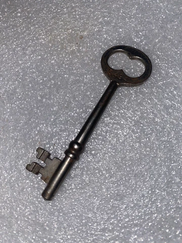 Antique Russell & Erwin  Mortise Lock Skeleton Key #S494 Cover