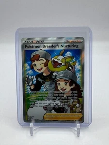 Pokemon Breeder's Nurturing (Full Art) 188/189 Swsh03: Darkness Ablaze Holo - Foto 1 di 2