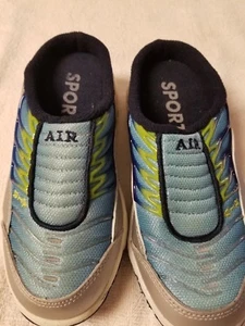 Kid's Sneakers Sports Air New size 13 - Picture 1 of 5