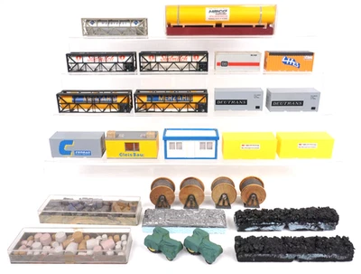Großes Ladegut-Konvolut Container, Traktoren, Fässer, Kisten - Spur H0 - ZY3645 - Bild 1 von 4