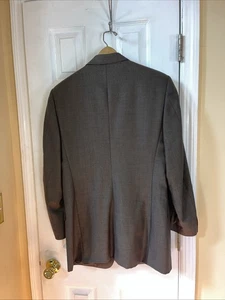 Canali Men's 2 PieceSuit  Size 48 R EU Brown  3 Button Jacket Italy blue Lable - Picture 1 of 23