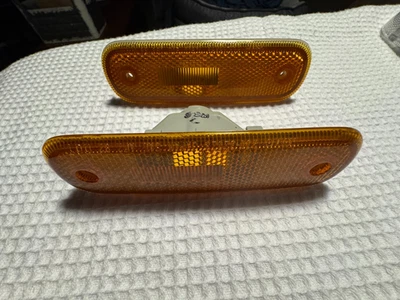 Suzuki Aero 2004 guardabarros delantero derecho e izquierdo luces montadas ámbar OEM Foto 1 de 4