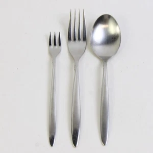 Lot Of 3 Oneida Silver Delmar-Taper Flatware Spoon/Dinner Fork & Cocktail Fork - Picture 1 of 5