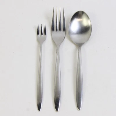 Lot Of 3 Oneida Silver Delmar-Taper Flatware Spoon/Dinner Fork & Cocktail Fork - Image 1 of 4