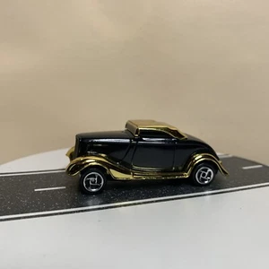 2000 Road Champs Car and Driver Launcher Exclusive 1933 Ford Coupe Black/Gold NM - Picture 1 of 12