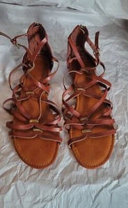 Universal Thread Brown Faux Leather Gladiator Sandal Metal Accents Sz 11 - Picture 1 of 5