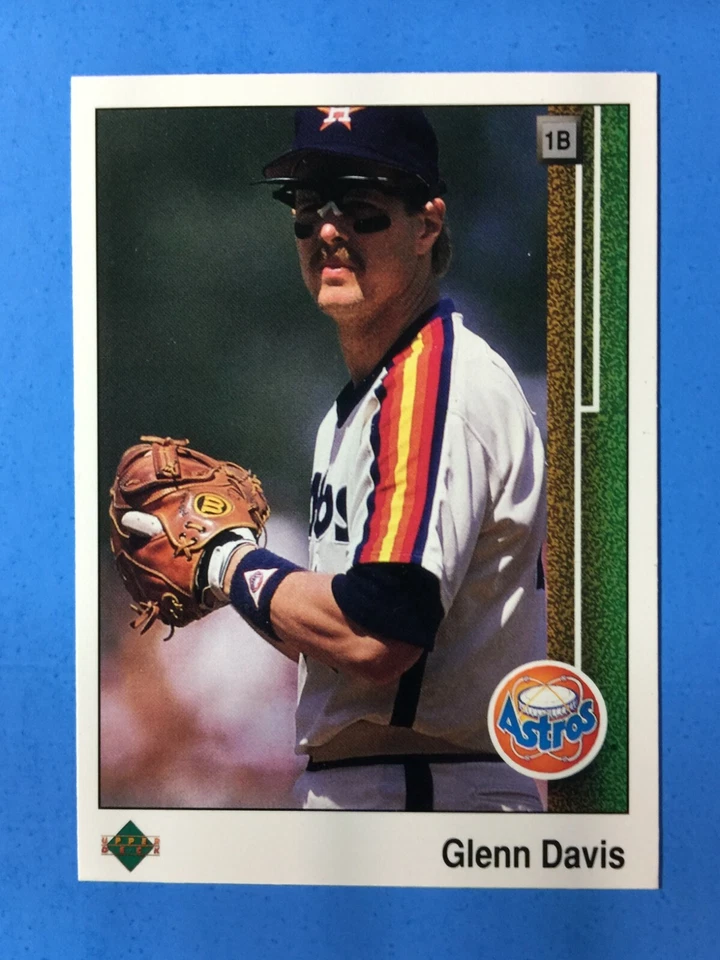 1989 Upper Deck Set Break #443 GLENN DAVIS  * NM-MT or BETTER L12020229 - Image 1 of 4