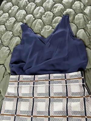 Conjunto de conjunto para mujer | Blusa azul marino con cuello en V + falda lápiz a cuadros | Talla M | Elegante Foto 1 de 4