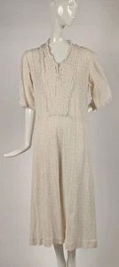 ANTIQUE 1930’S THICK WHITE COTTON FLORAL LACE DRESS W MACHINE LACE EDGING - Picture 1 of 6