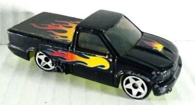 Camión Chevy Hotwheels Flamming Fire Design 2001  Foto 1 de 4