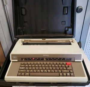 VTG (Tested &Working) Royal Alpha 2001 Electric Typewriter w/TA Hardshell Case - Picture 1 of 3