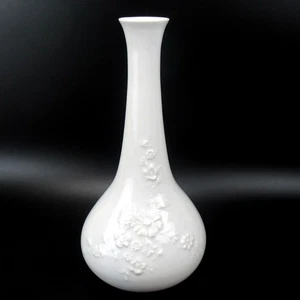 Original Meissen Porzellan Vase Weiss Reliefdekor Floral 1. Wahl ca. 26cm - Picture 1 of 4