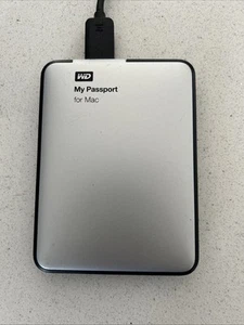 WD My Passport For Mac 1TB Hard Drive 2.5” USB 3.0 - Afbeelding 1 van 3