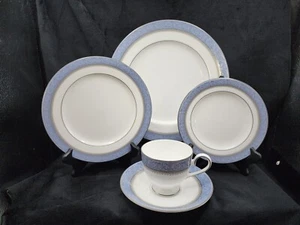 Nikko Montvale 5 Piece Place Setting - Picture 1 of 3